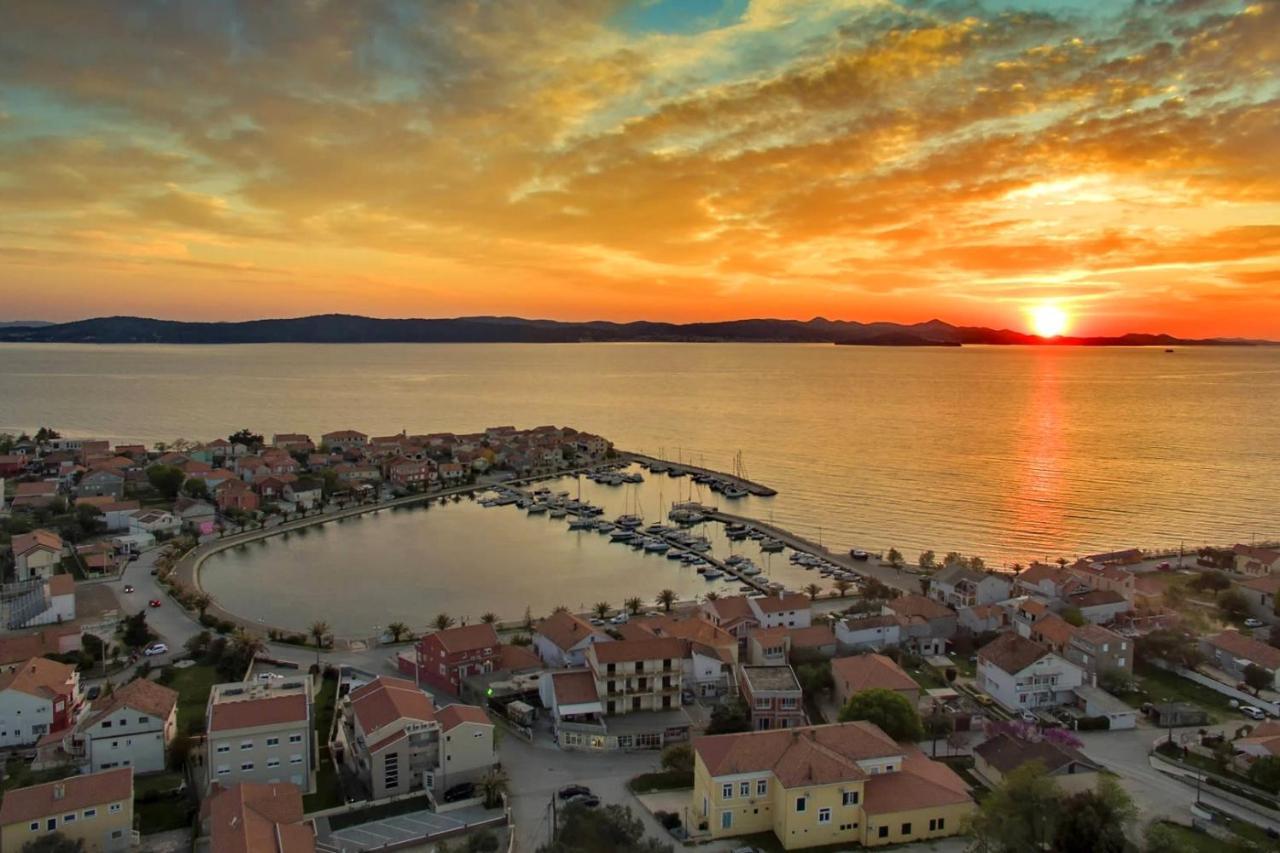 Apartments With A Parking Space Bibinje, Zadar - 18056 Ngoại thất bức ảnh