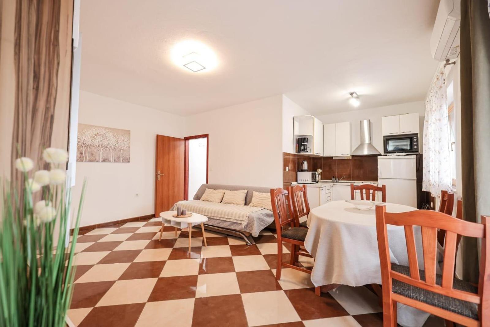 Apartments With A Parking Space Bibinje, Zadar - 18056 Ngoại thất bức ảnh