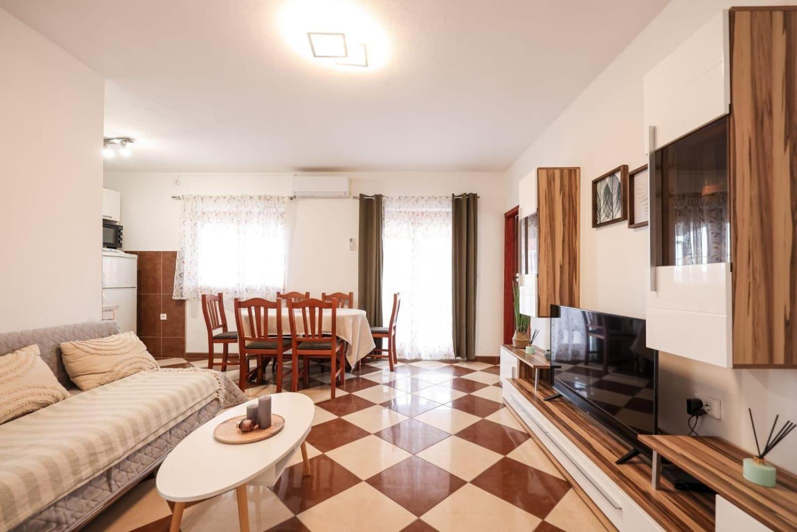 Apartments With A Parking Space Bibinje, Zadar - 18056 Ngoại thất bức ảnh